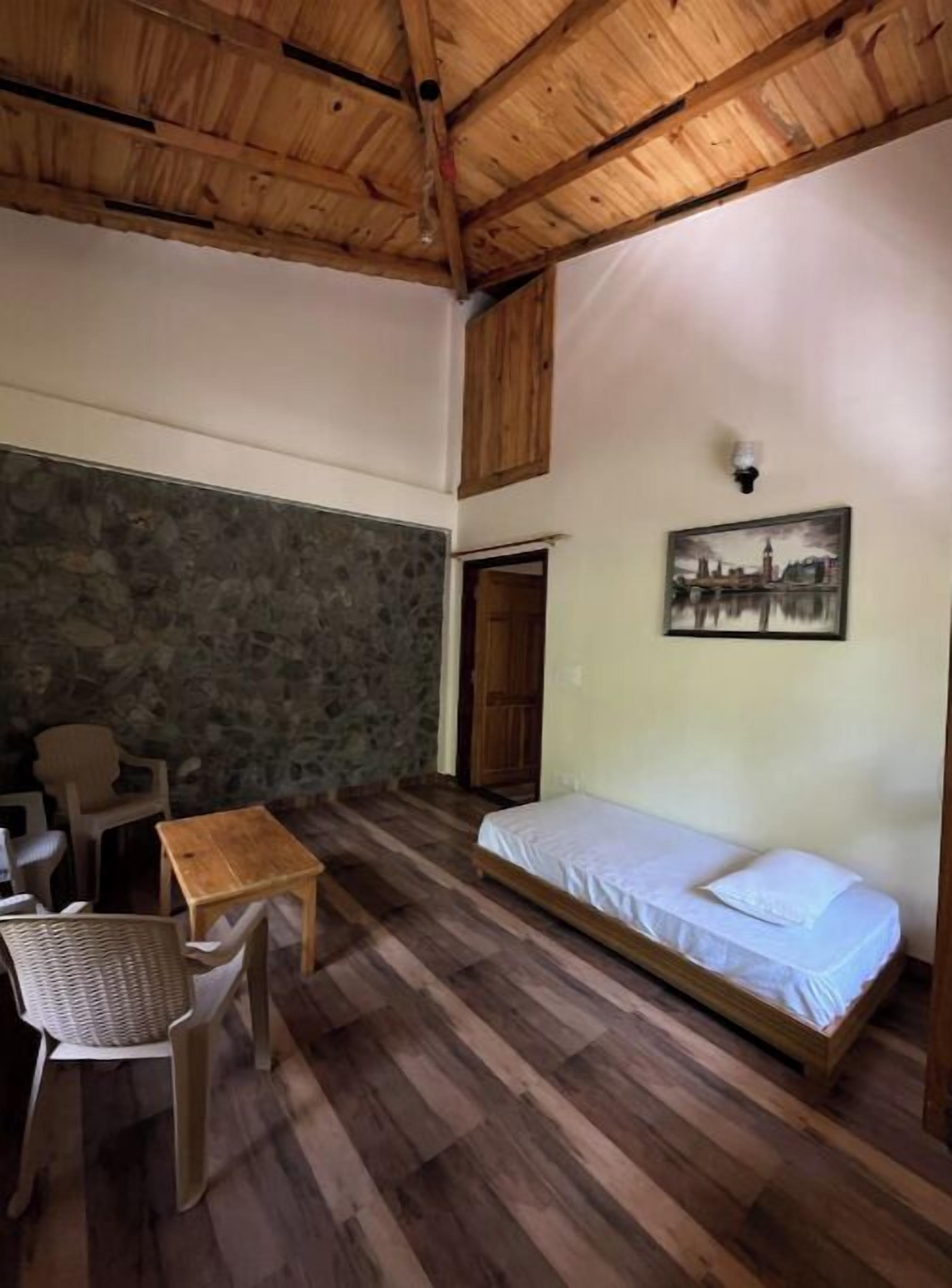 Habitación doble Confort, balcón, vista a la montaña | Wifi gratis 