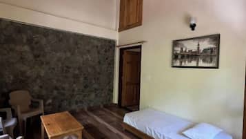 Habitación doble Confort, balcón, vista a la montaña | Wifi gratis