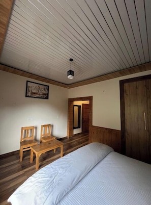 Comfort Double Room, Balcony, Mountain View | WiFi (free)
