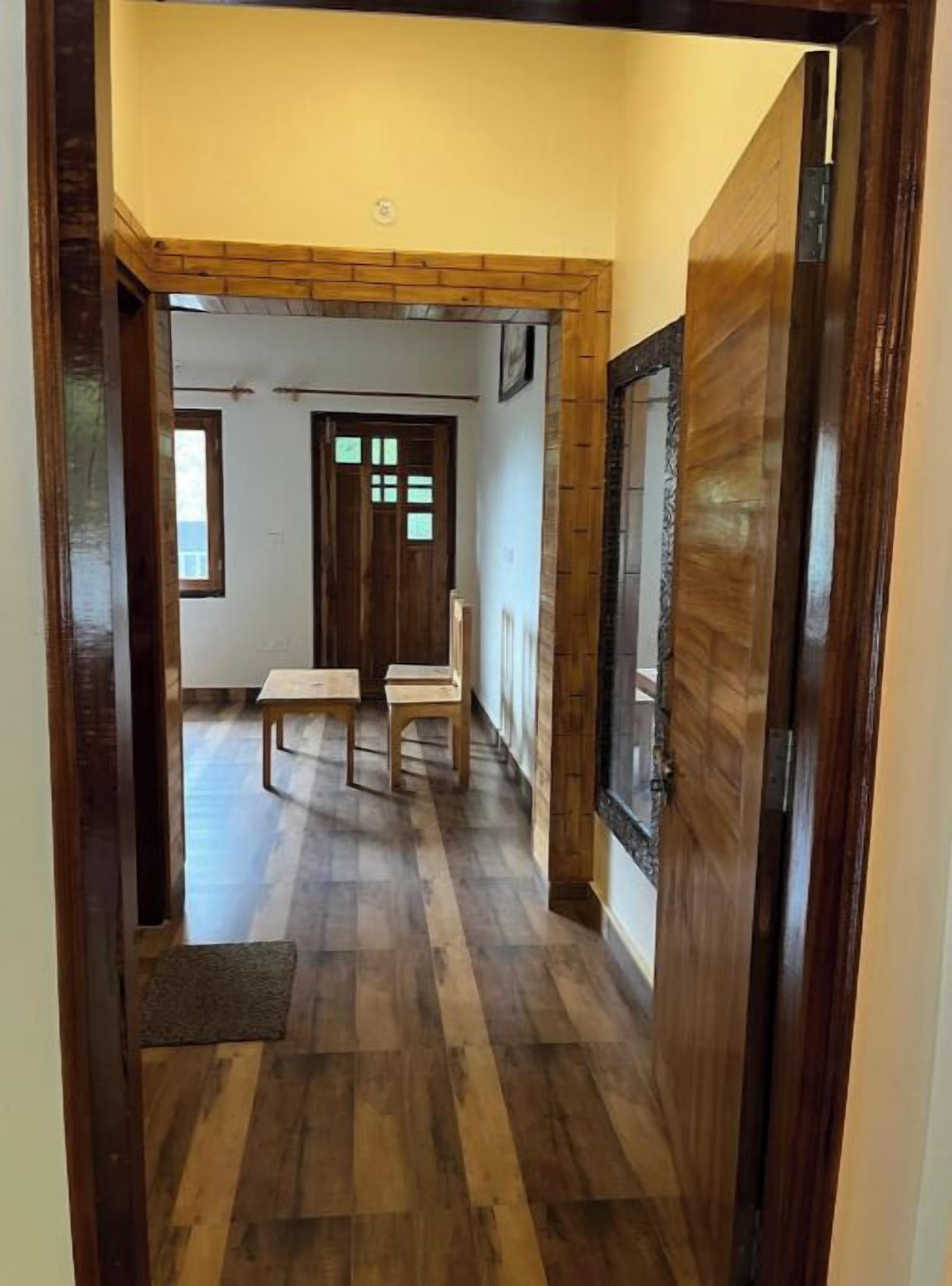 Comfort Double Room, Balcony, Mountain View | Interior