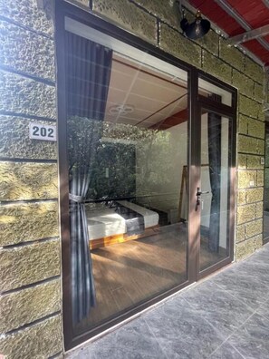 Deluxe Double Room, Balcony | Exterior detail - The Valley Lodge Trang An (Hoa Lu)