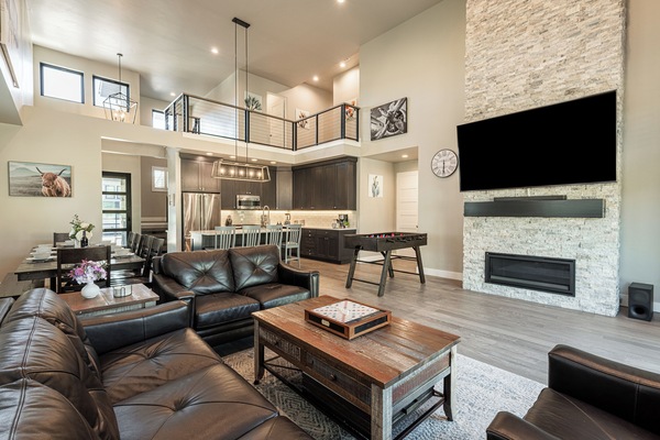 Smart TV, fireplace, table football, ping pong