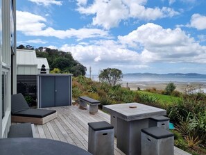 Terrace/patio - Big Light House
'24 Home of Year (Snells Beach)