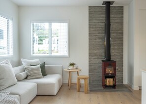 Interior - Big Light House
'24 Home of Year (Snells Beach)