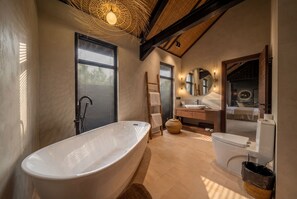 Luxury Villa, Pool View | Bathroom | Bathrobes, slippers, bidet - Mulu Villas - Serene Bali Retreat (Pecatu)