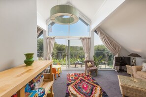 Smart TV - Lodge 27, Retallack Resort & Spa (Sleeps 12) - Dogs accepted, Pool, Hot tub (St Columb Major)