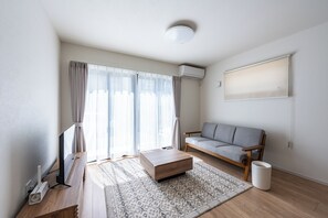 Living area - Vrbo Property (名古屋市)