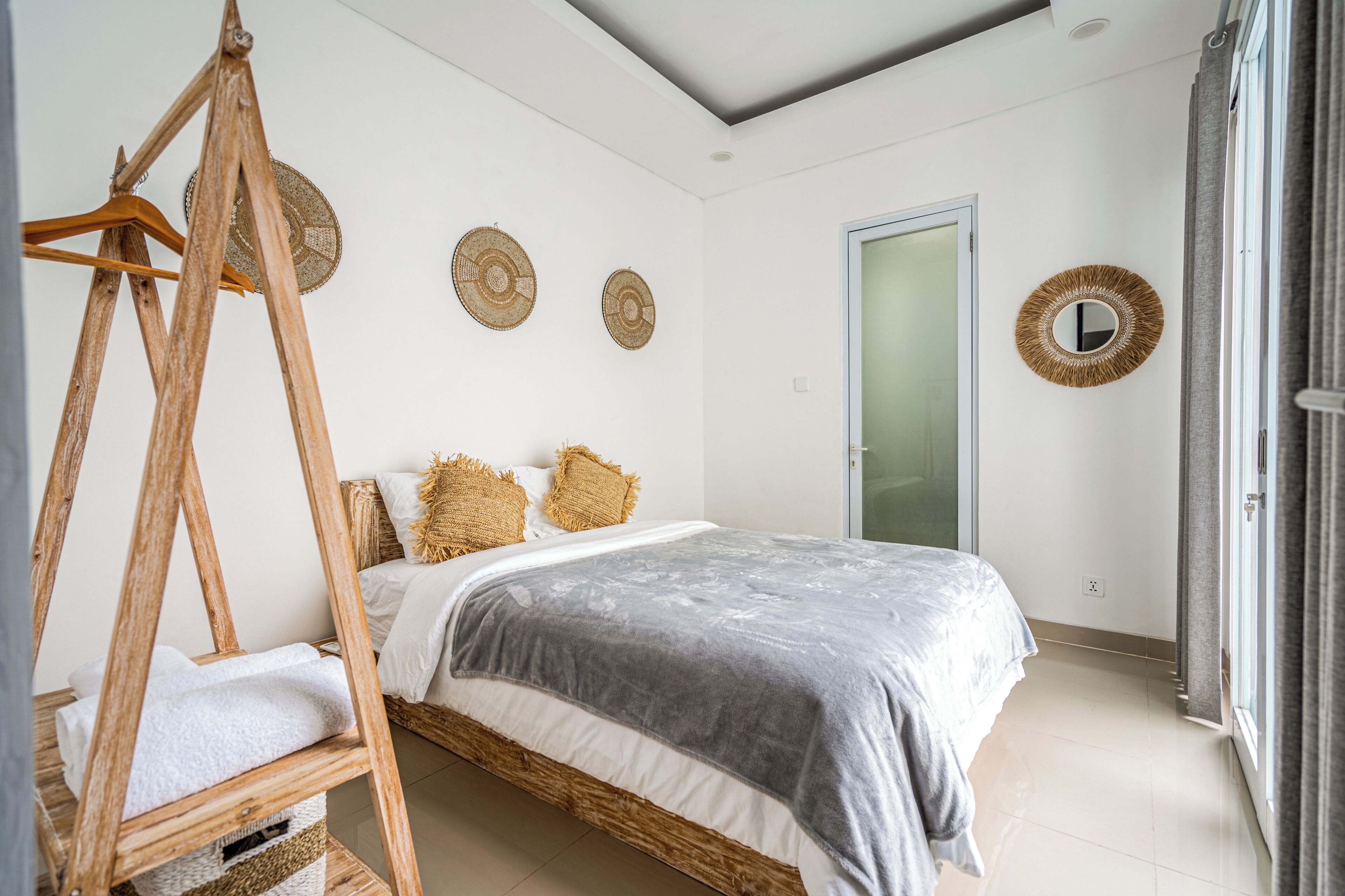 Exclusive Villa, Pool View | Premium bedding, in-room safe, individually decorated