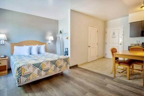 Room - Studio 6 Bakersfield_1 Queen Bed | Mobil (Bakersfield)