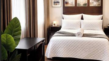 Iron/ironing board, Internet, bed sheets