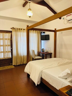 Room - Lake View Resort in Guruvayur (Guruvayur)