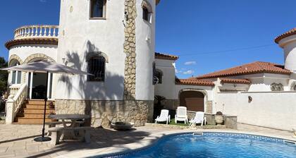 Th45 Villa Mediterr nea con Piscina Privada