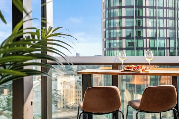 Dining - Skyline Escape 2BR Apt | Crown w/ Pool & Free Tram (Southbank)