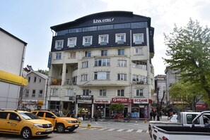 Esterni