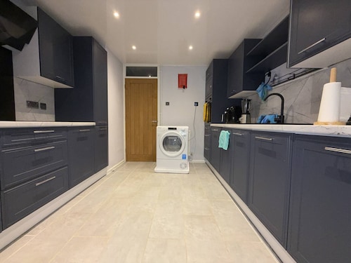 Cozy House Rental with Private Room in North Northamptonshire