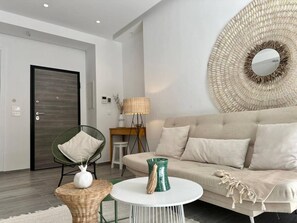 TV - Opale Lake Apartment with sunny terrace (Les berges du lac Ii)
