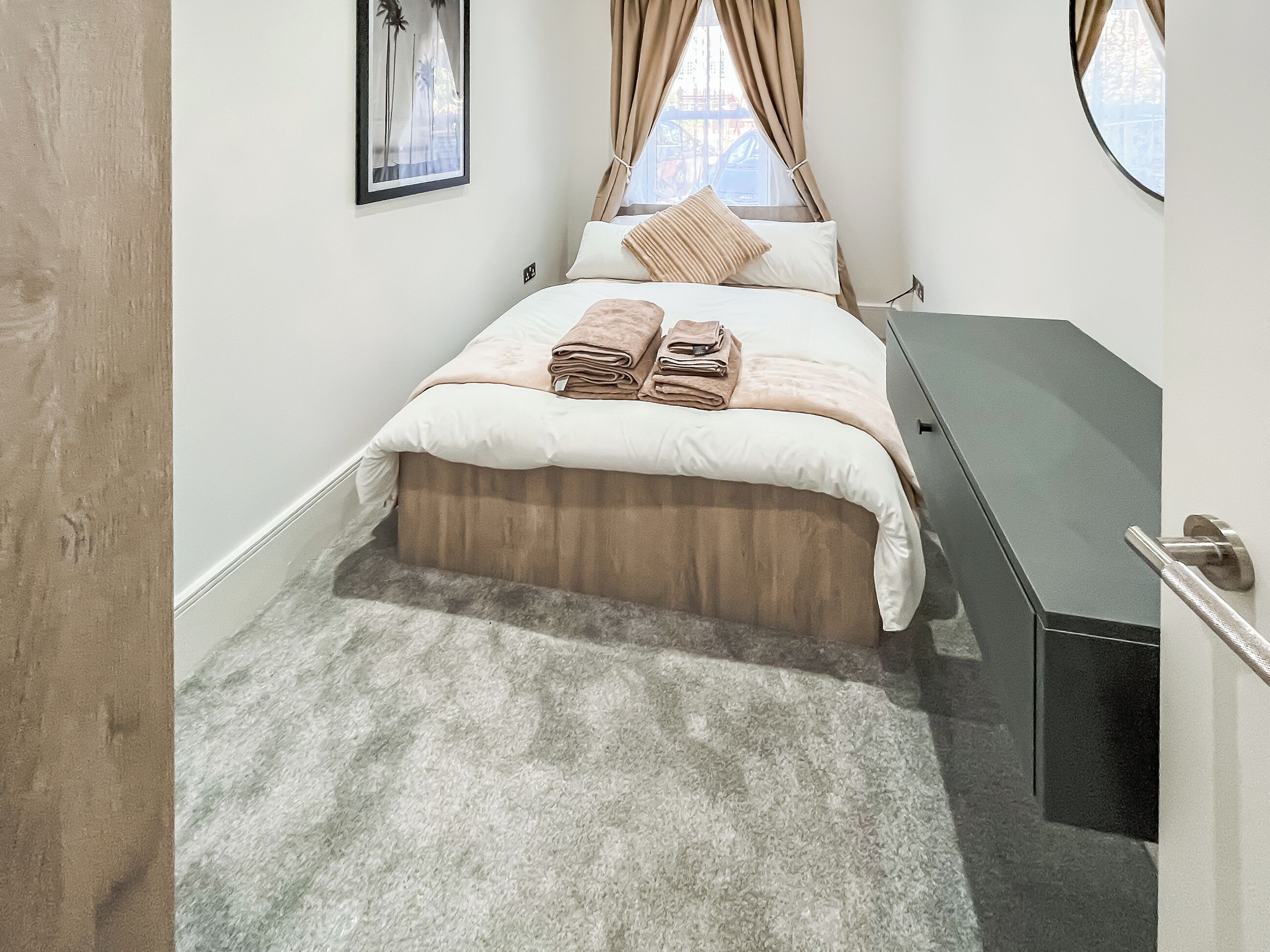 2 bedrooms, WiFi (free)