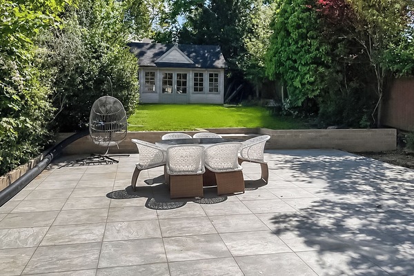 Sitting-out-area | Shencot Apartments- Apartment 1 - Shencot Apartments, Brentwood