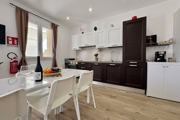 Autumn, Kitchen, Living Room, Spring, Summer