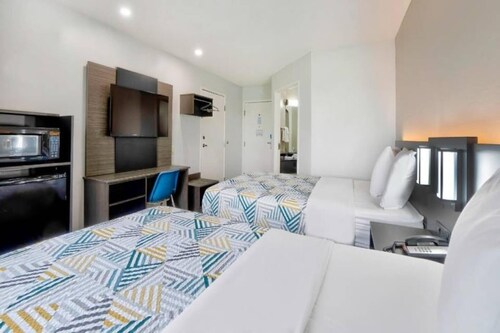 2 Full Beds | Non-Smoking