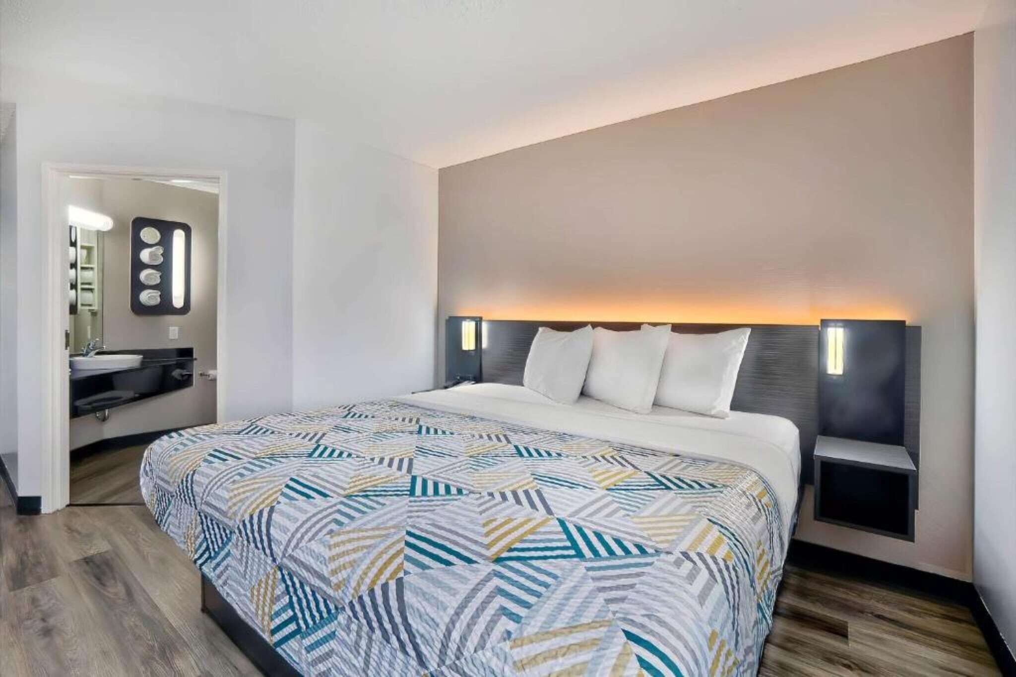 1 King Bed|mobil Access,nsmk - Fort Worth, TX
