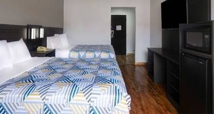 2 Queen Beds | Non-Smoking