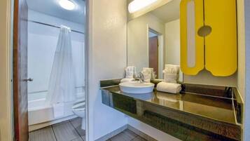 Douche, serviettes fournies