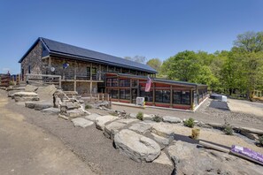 Exterior - Mountain Tree House w/ Views in Maysville (Maysville)