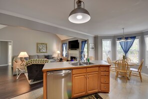 Interior - Spacious Group Getaway w/ Fire Pit, Yard + Deck (Cleveland)