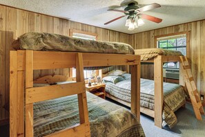 Iron/ironing board, internet, bed sheets - Fire Pit, Patio, Views! Group Lodge in Cheaha Mtns (Delta)