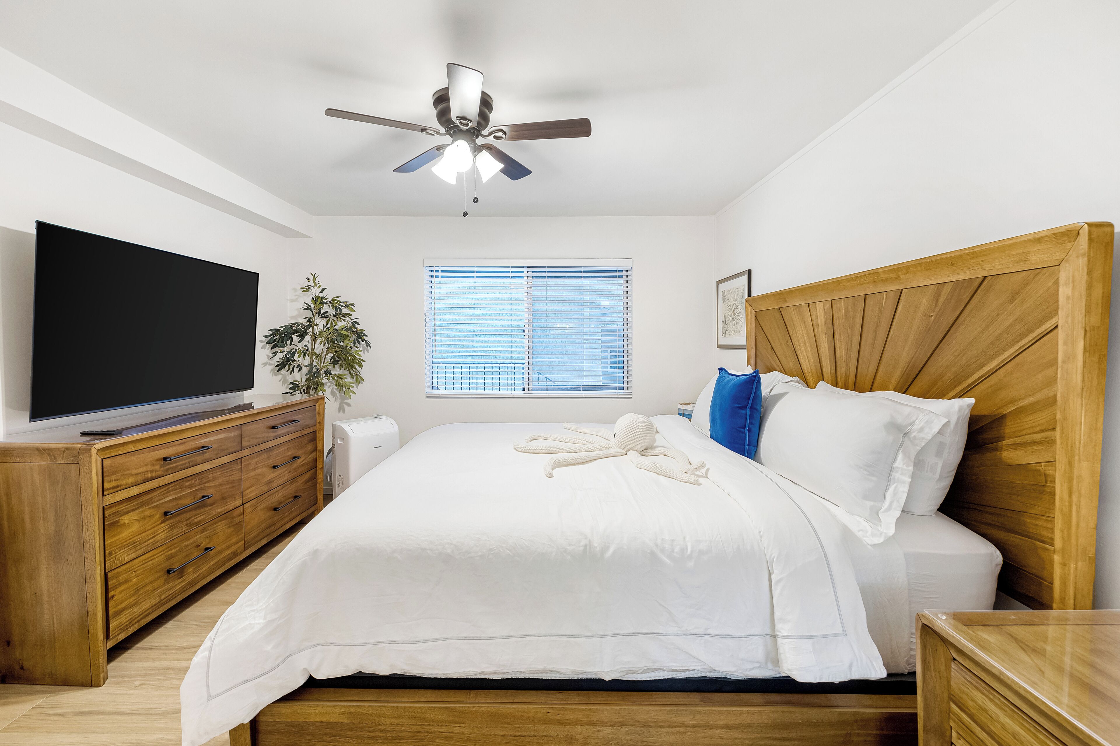 2 bedrooms, WiFi (free), bed sheets