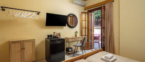 Fer et planche Ă repasser, Wi-Fi gratuit, draps fournis