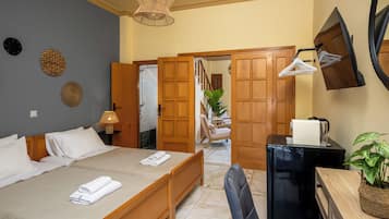 Iron/ironing board, free WiFi, bed sheets