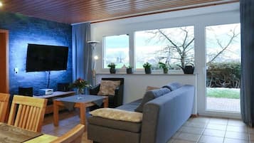 Smart-TV, Videospiele, DVD-Player, Bücher