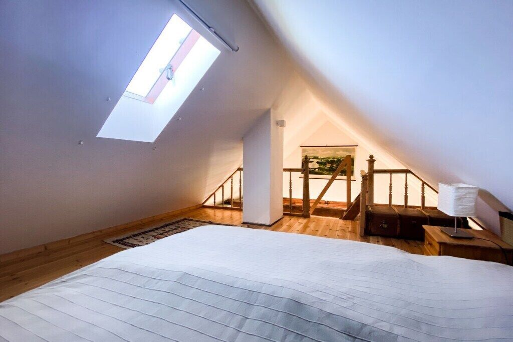 3 bedrooms, iron/ironing board, travel crib, free WiFi