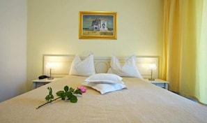 Apartment, Balcony, Sea View | Free WiFi - Hotel Central (Mamaia)