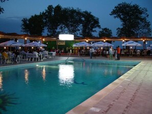 Seasonal outdoor pool - Hotel Central (Mamaia)