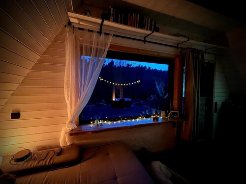 Nature Dreams-Cosy Finnish hut right by the forest | Family & dog-friendly