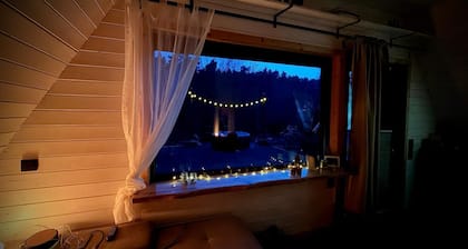 Nature Dreams-Cosy Finnish hut right by the forest | Family & dog-friendly
