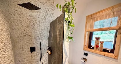 Nature Dreams-Cosy Finnish hut right by the forest | Family & dog-friendly