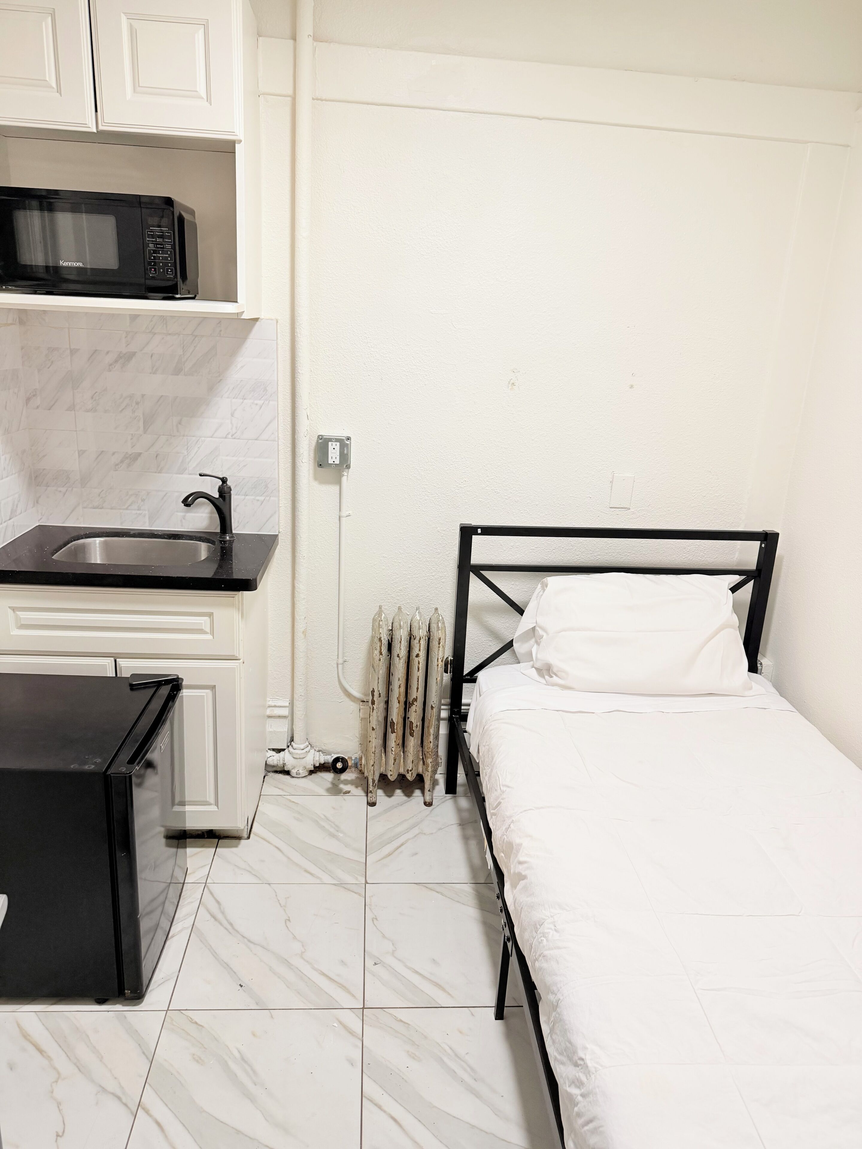 Basic Single Room | Free WiFi