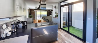 Cozy home in Bassens with WiFi