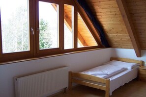 2 sovrum, resesäng, gratis wi-fi och sängkläder