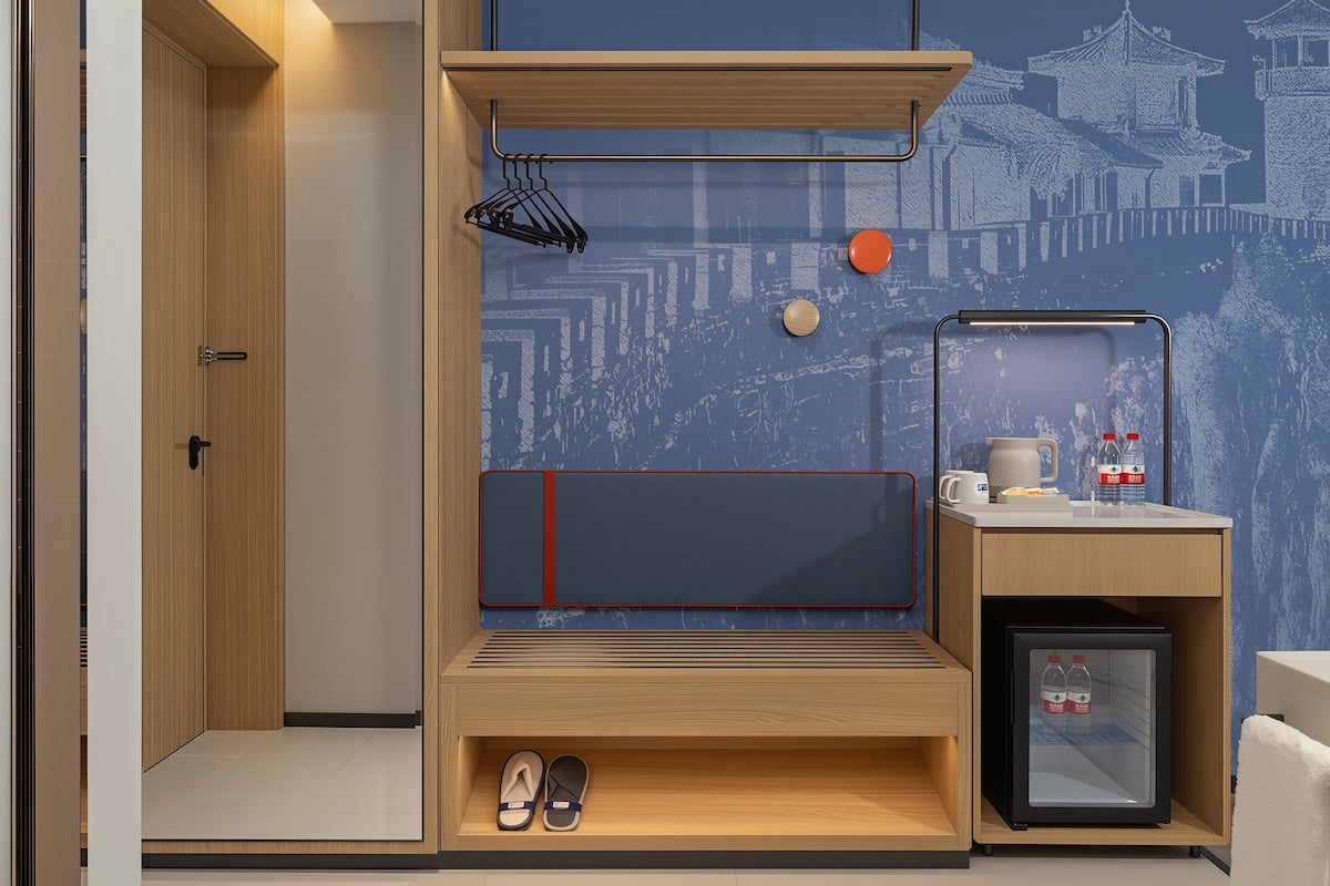 Couette en duvet, bureau, rideaux d’obscurcissement