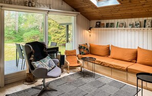 TV, fireplace - Lovely home in Jægerspris with WiFi (Jægerspris)