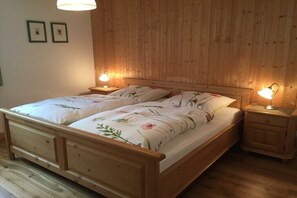 3 makuuhuonetta, ilmainen Wi-Fi, vuodevaatteet