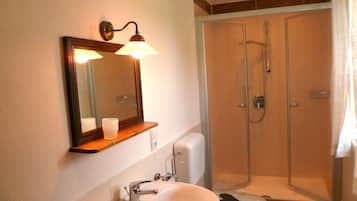 Dusche, Haartrockner, Bidet