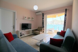 Living area - Saranda Point Apartments (Saranda)