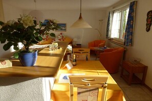 Dining - in the Abendberg house (Wilderswil)