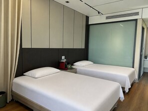 Quadrupla familiare, balcone | Spa